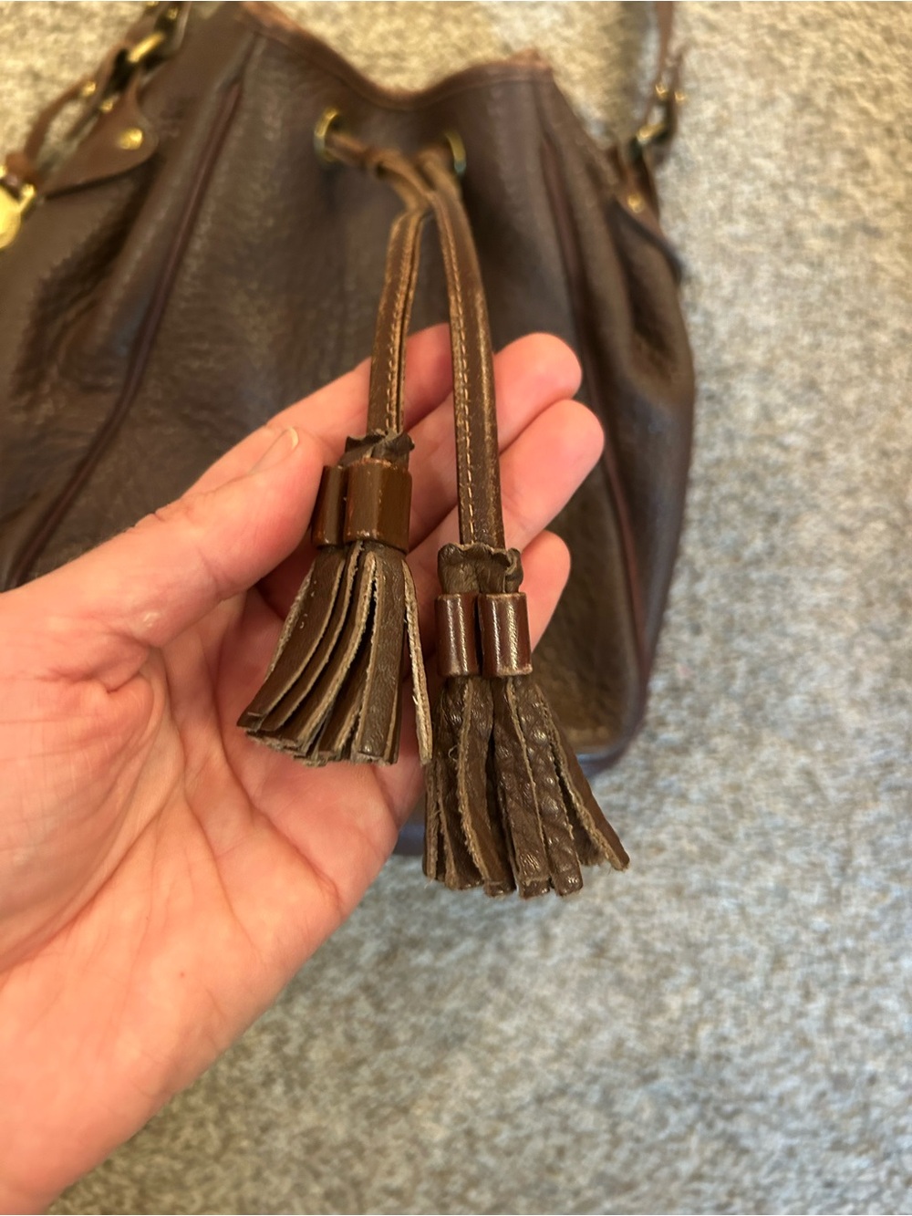 Vintage 1980’s Dooney & Bourke Brown Pebbled Leather Drawstring Bucket Crossbody - Picture 8 of 9